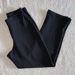 HUE Cropped Pants